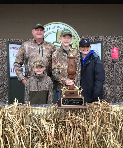 Lyle and Tracie with their children Gram and Sidni.