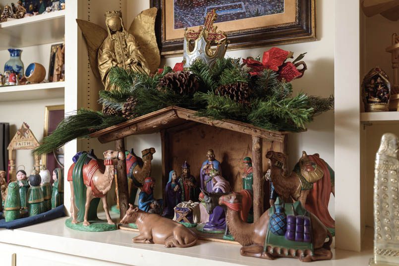 Creating a Heartwarming Christmas Decor Nativity Scene