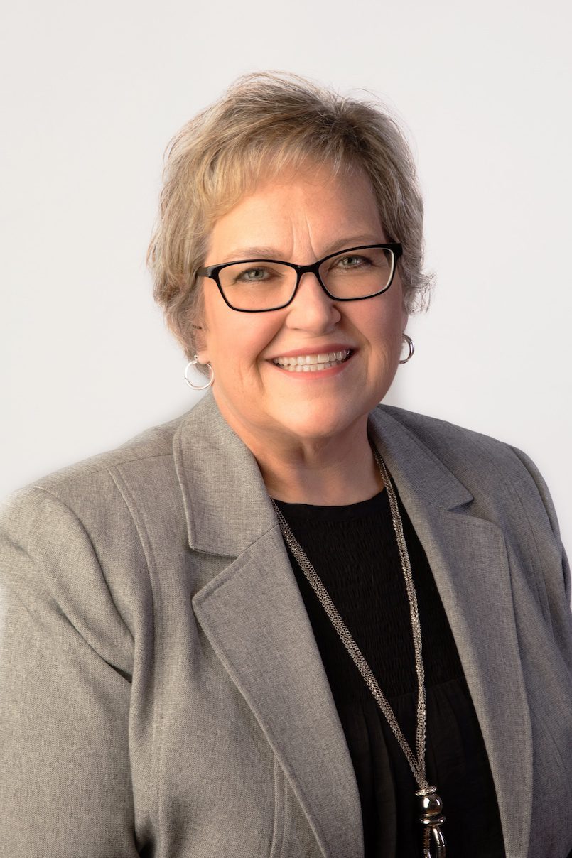 501 LIFE Magazine | First Community Bank welcomes Janet McPhate