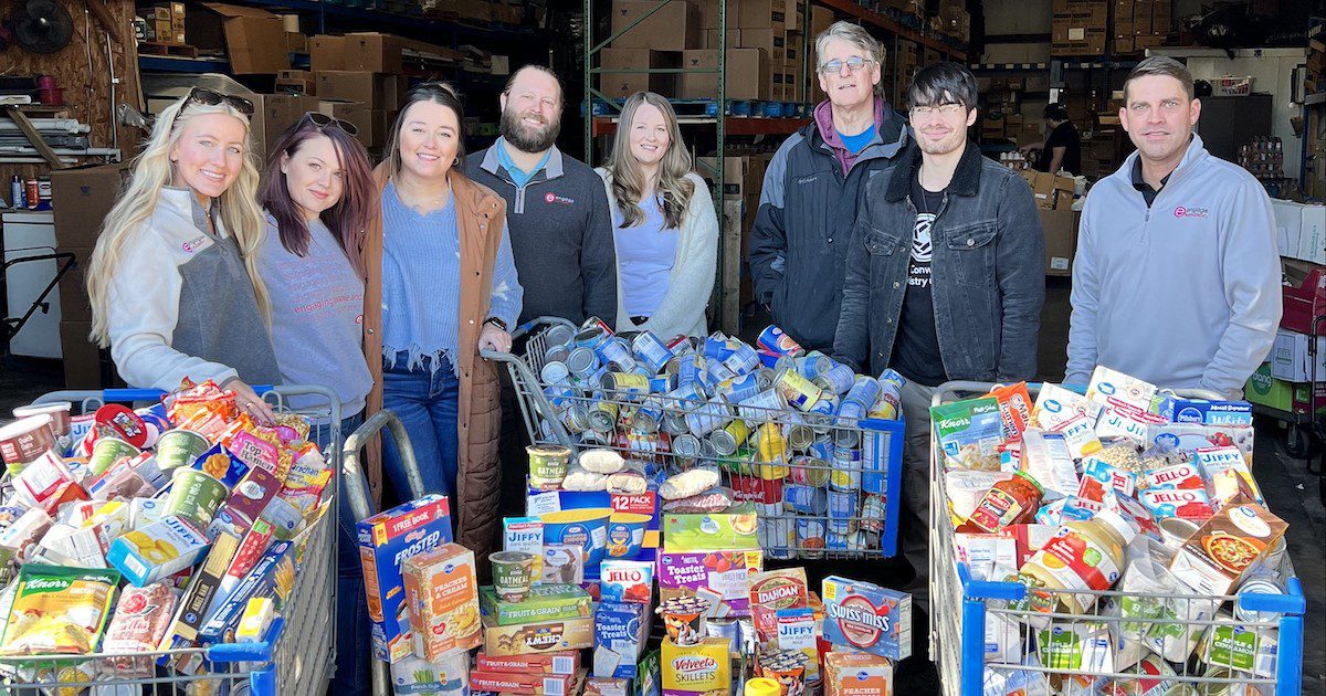 501 Life Magazine | Food drive benefits Conway Ministry Center